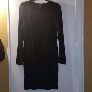 black dress plus size